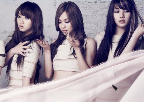 3 Cewek K-Pop Paling Hot Jalan Bersama di Mall Jakarta Selatan